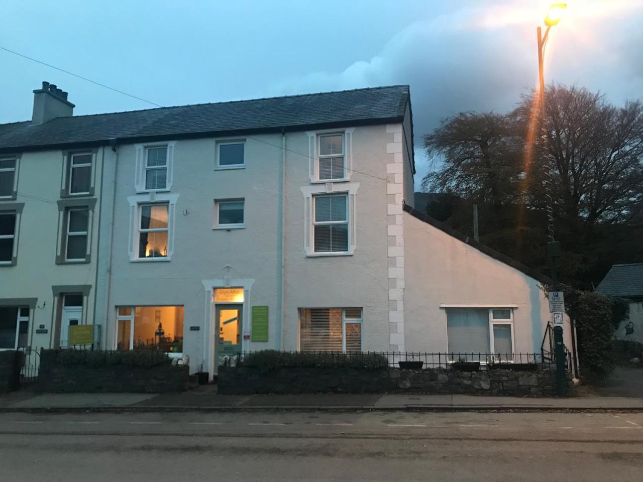 Glyn Afon Otel Caernarfon Dış mekan fotoğraf